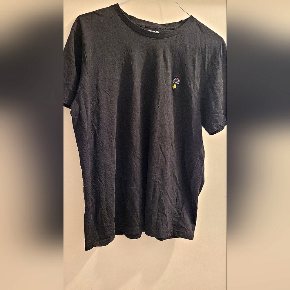 Amnesia Brand graphic tshirt - Size xl - Preloved
